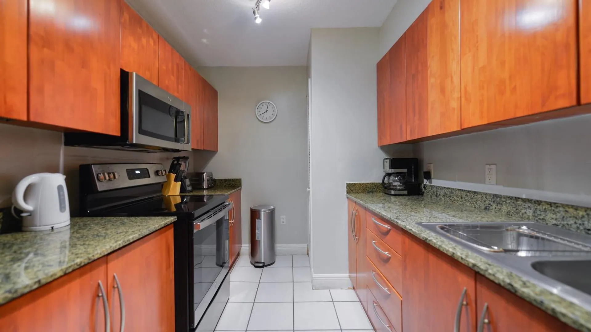 Apartment Amazing 3 Bedroom At Brickell With Pool *
