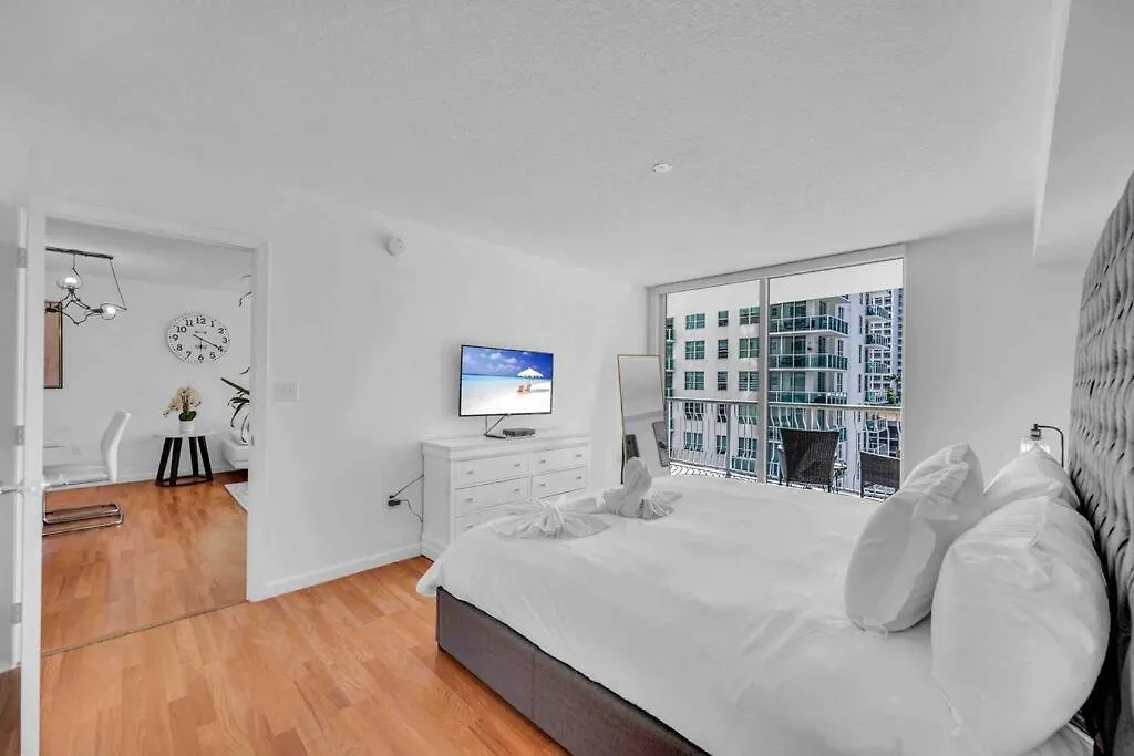Lux 1 Bdr 1 Bth • Brickell • Pool & Ocean Views מיאמי