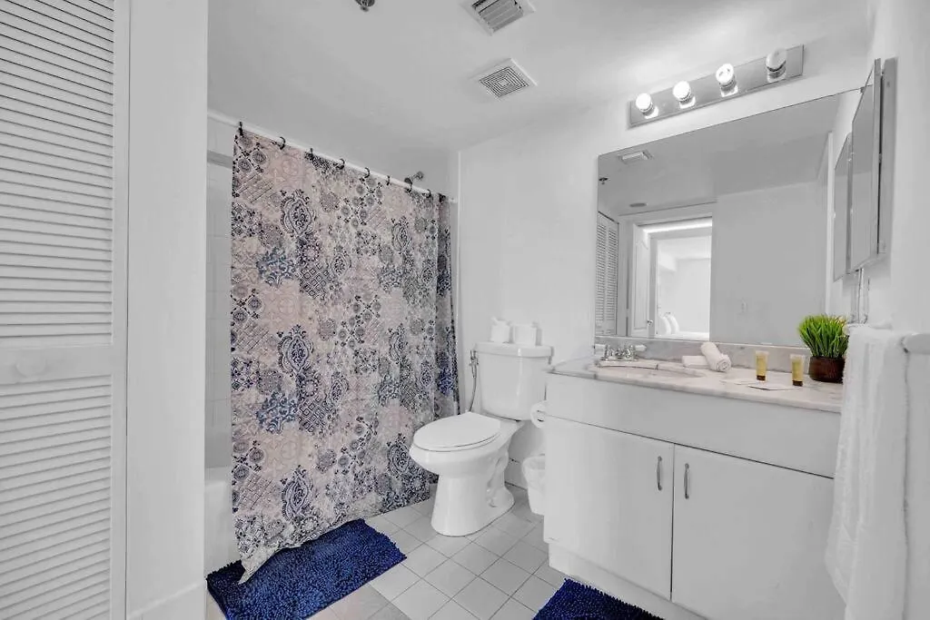 Lux 1 Bdr 1 Bth • Brickell • Pool & Ocean Views * מיאמי