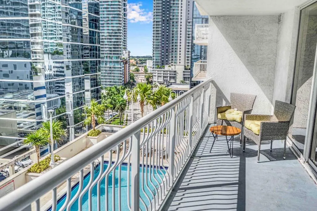 Lux 1 Bdr 1 Bth • Brickell • Pool & Ocean Views מיאמי