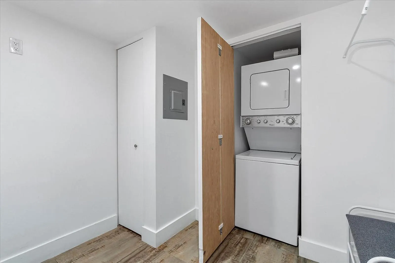 Apartmán Beautiful Water & Park Views, Remodeled, Wfh Office *