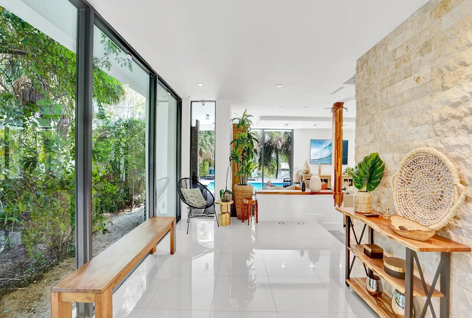 Villa Experience Warmth & Comfort In Our Stylish Balinese Waterfront