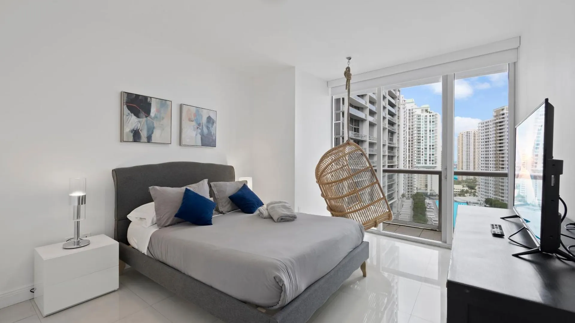 2b2b W Water View - Free Parking - Pool - Lux