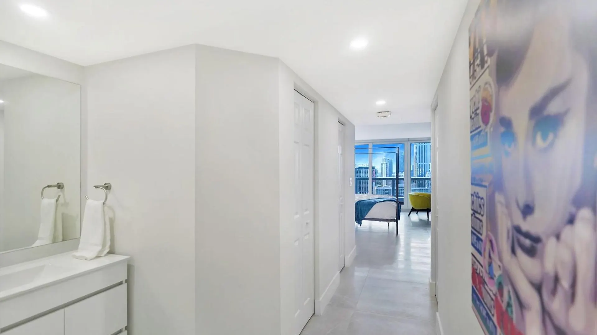 Sweet Dreams! Renovated With Water Views דירה