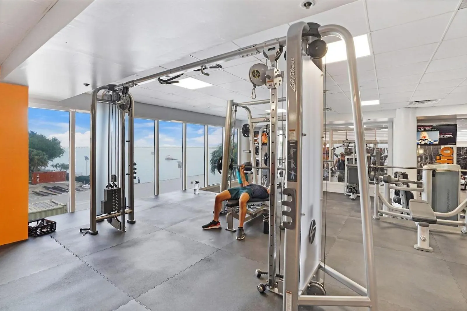 In Love! Skyline Views, Renovated Apartment Miami