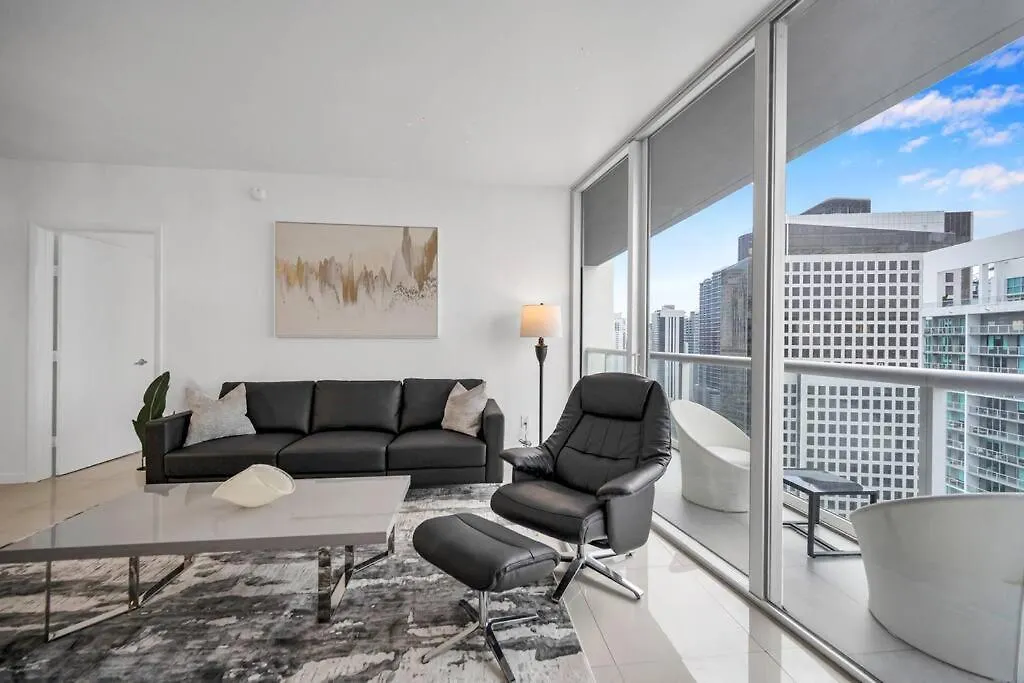 38th Floor W With Amenities