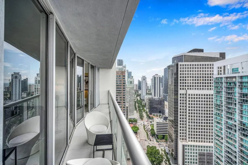 38th Floor W With Amenities Apartman