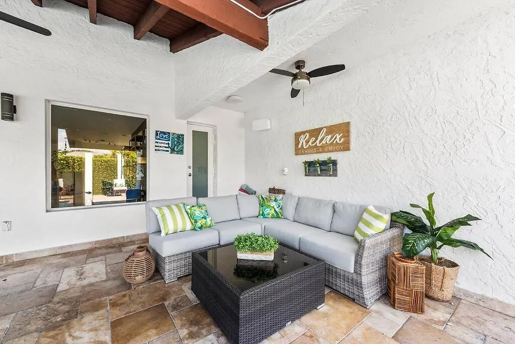 True Away From Holiday home Miami