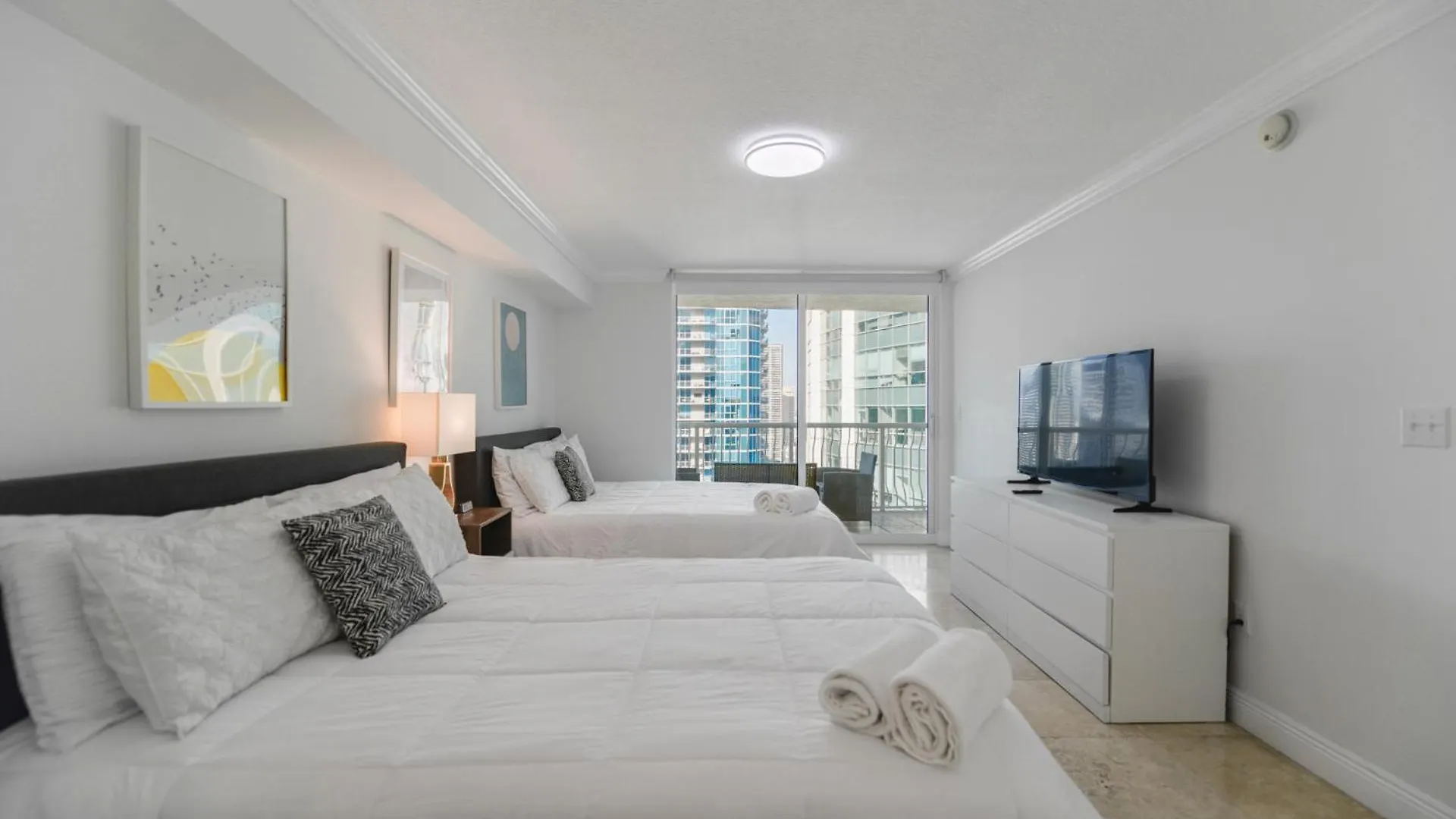 The Club At Brickell Bay By Palermo Miami