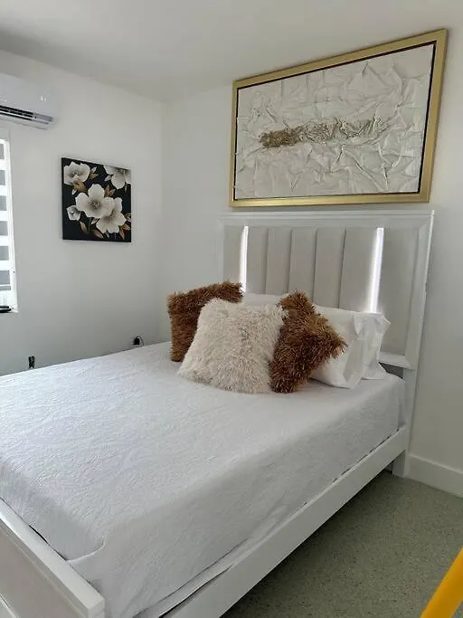 Clara Gold-little Havana Apartmán Miami