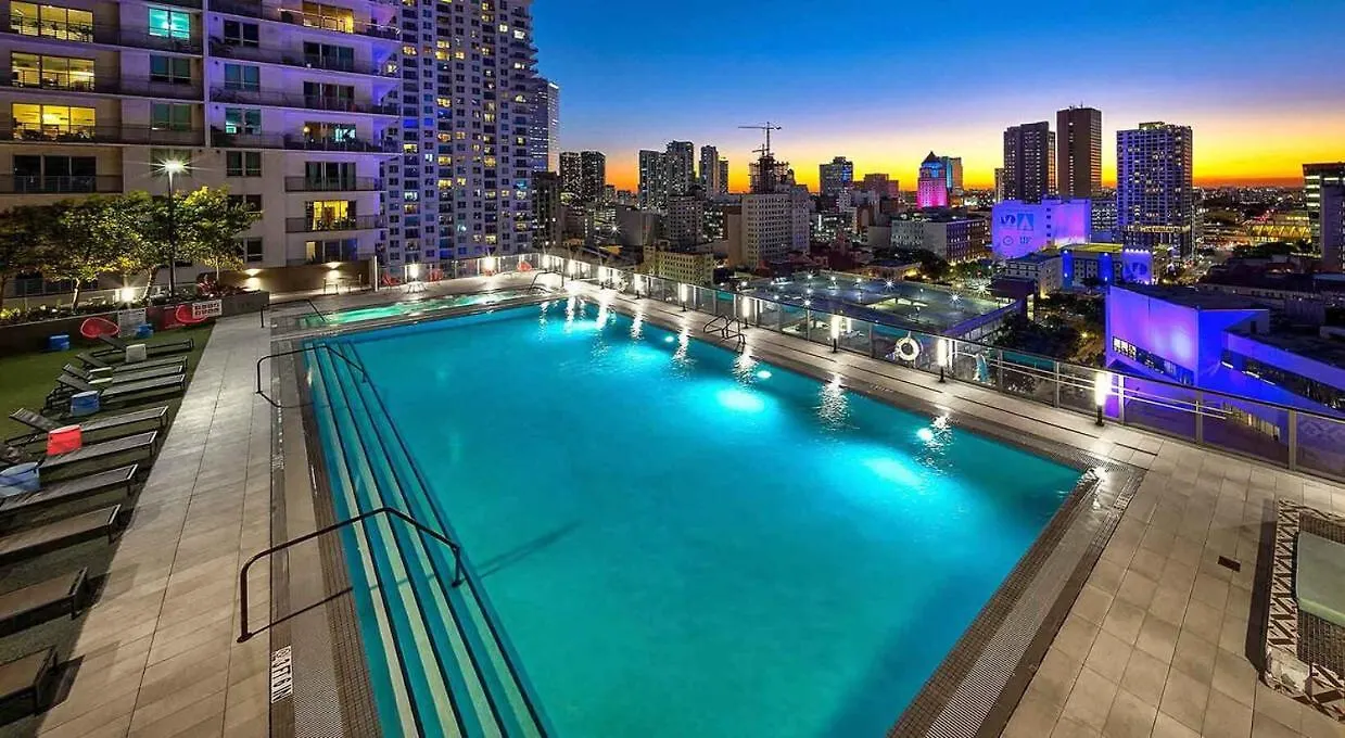Vibrant Downtown Gem - 2br, Near Port Of & Entertainment 公寓
