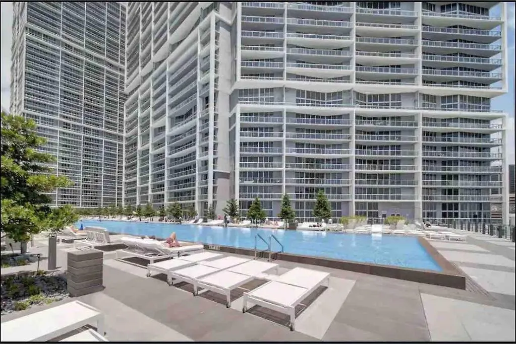 Luxury In Icon W Brickell