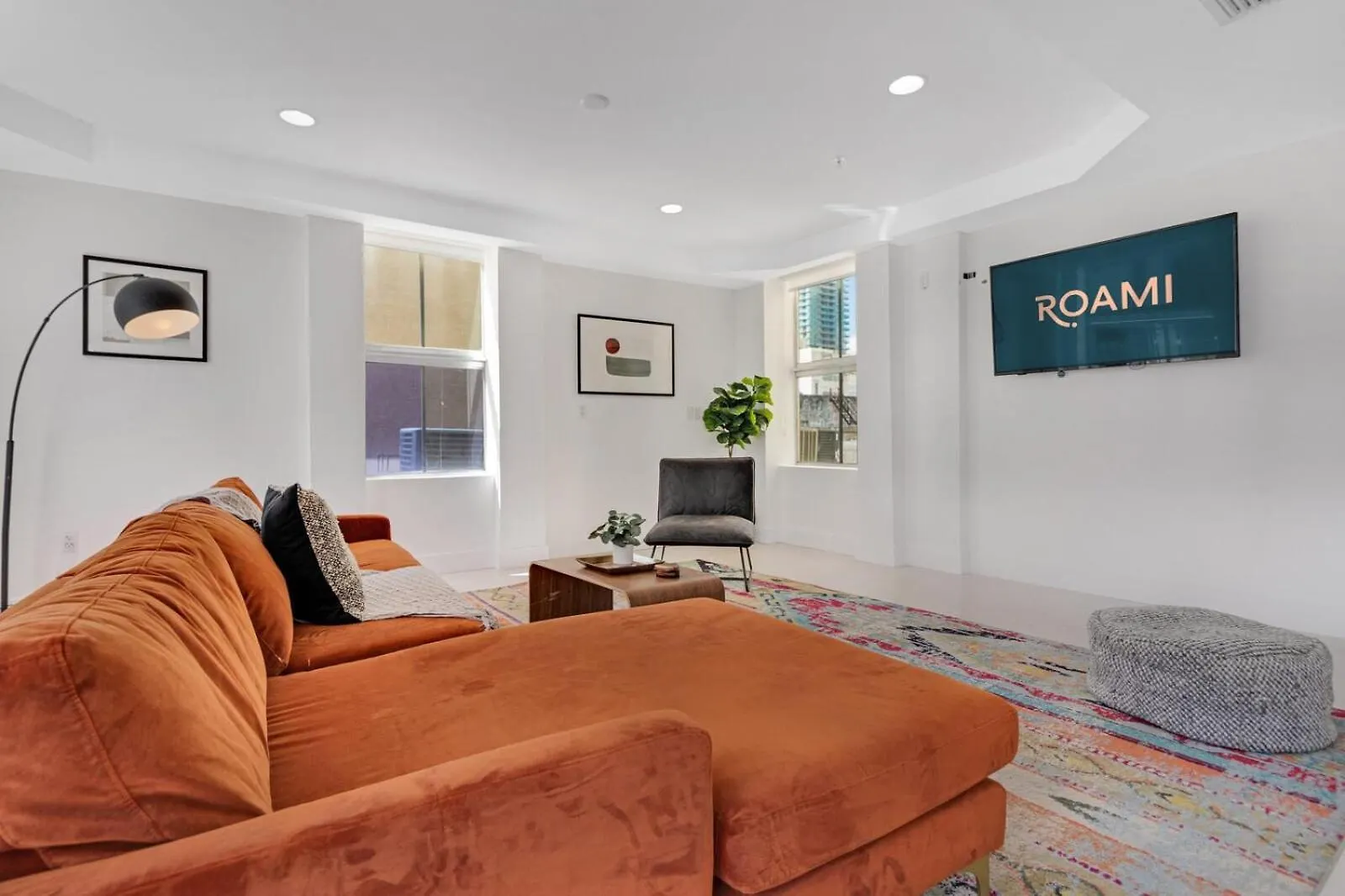 Roami At The Ralston Apartment