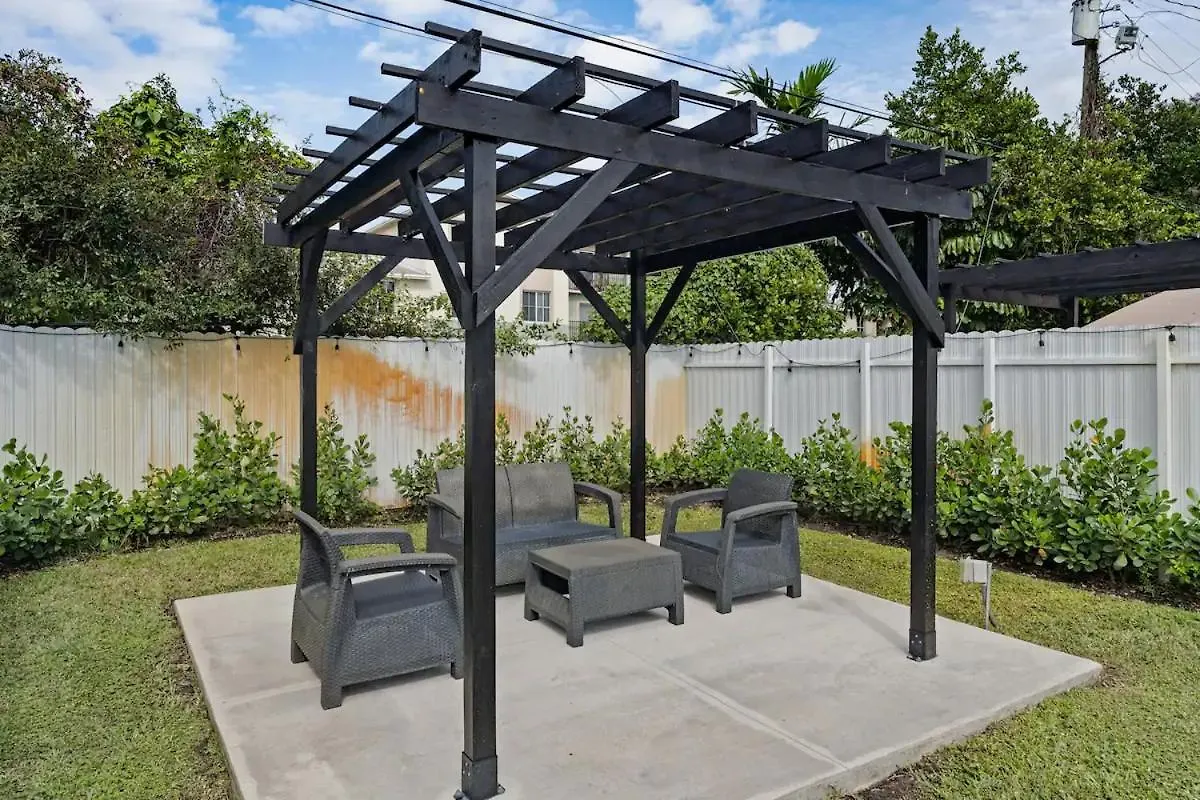 Renovu Premium House In Apartment Miami
