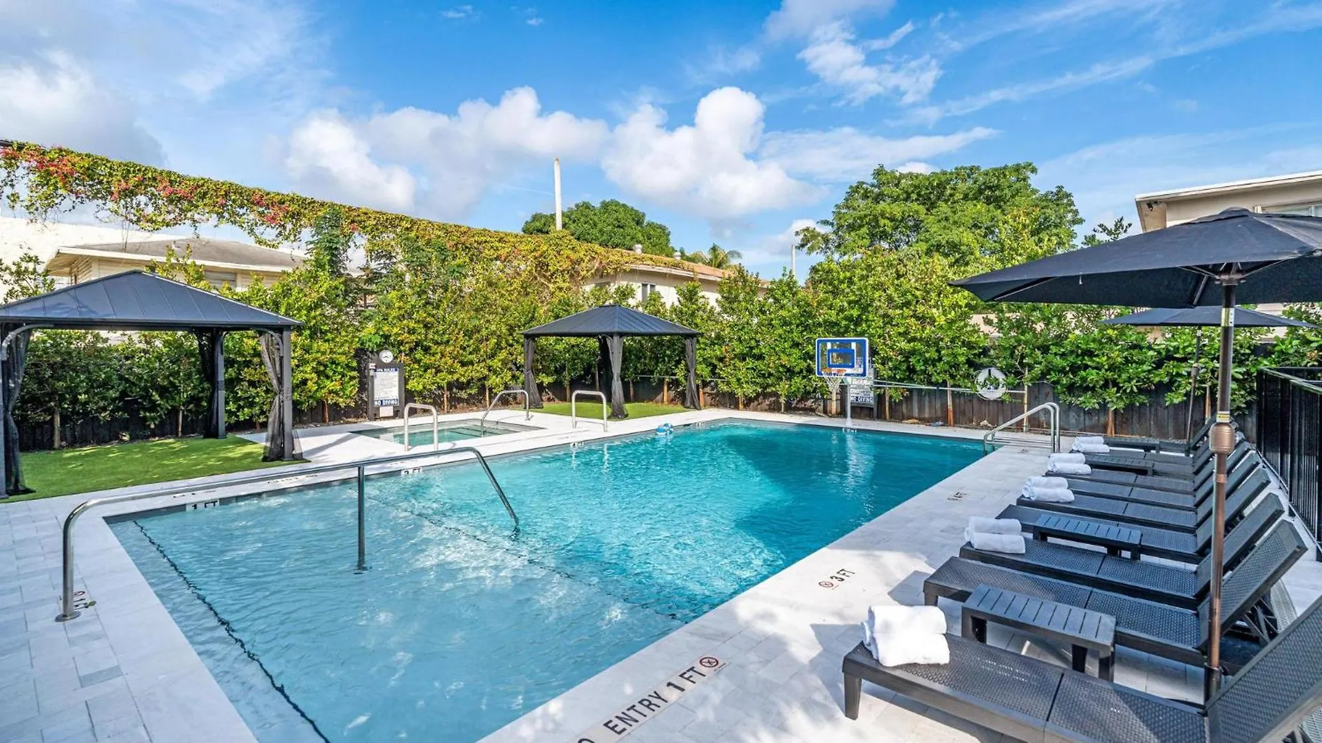 Lux Retreat By Renzzi Appartement Miami