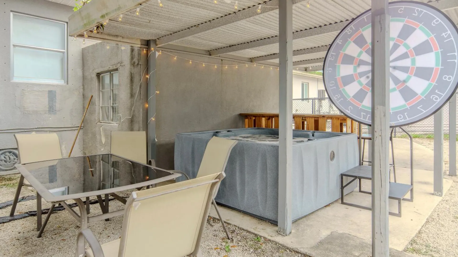 Hot Tub - 5min To Dt - Games - Customer Support Apartament