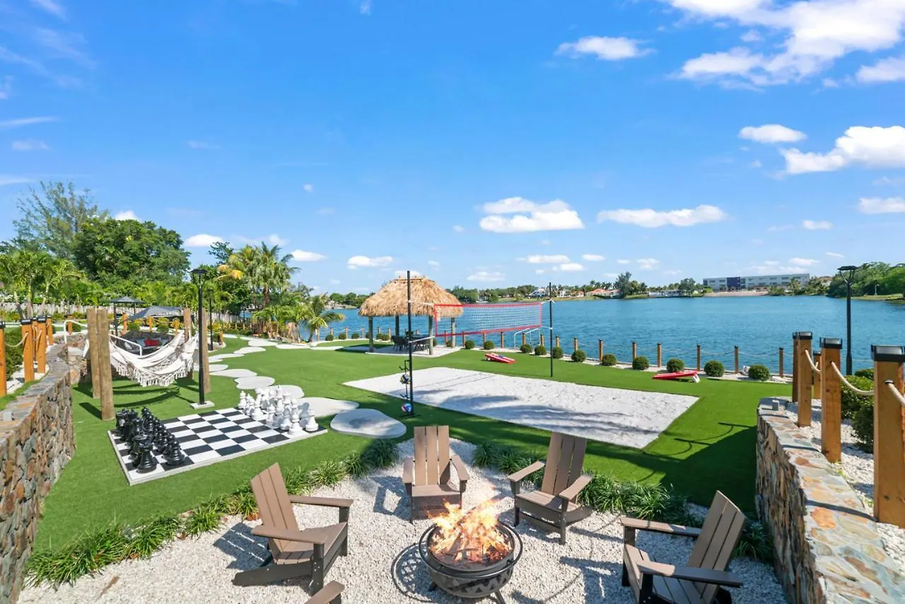 Wonderlake Infinity Pool L66 * Miami