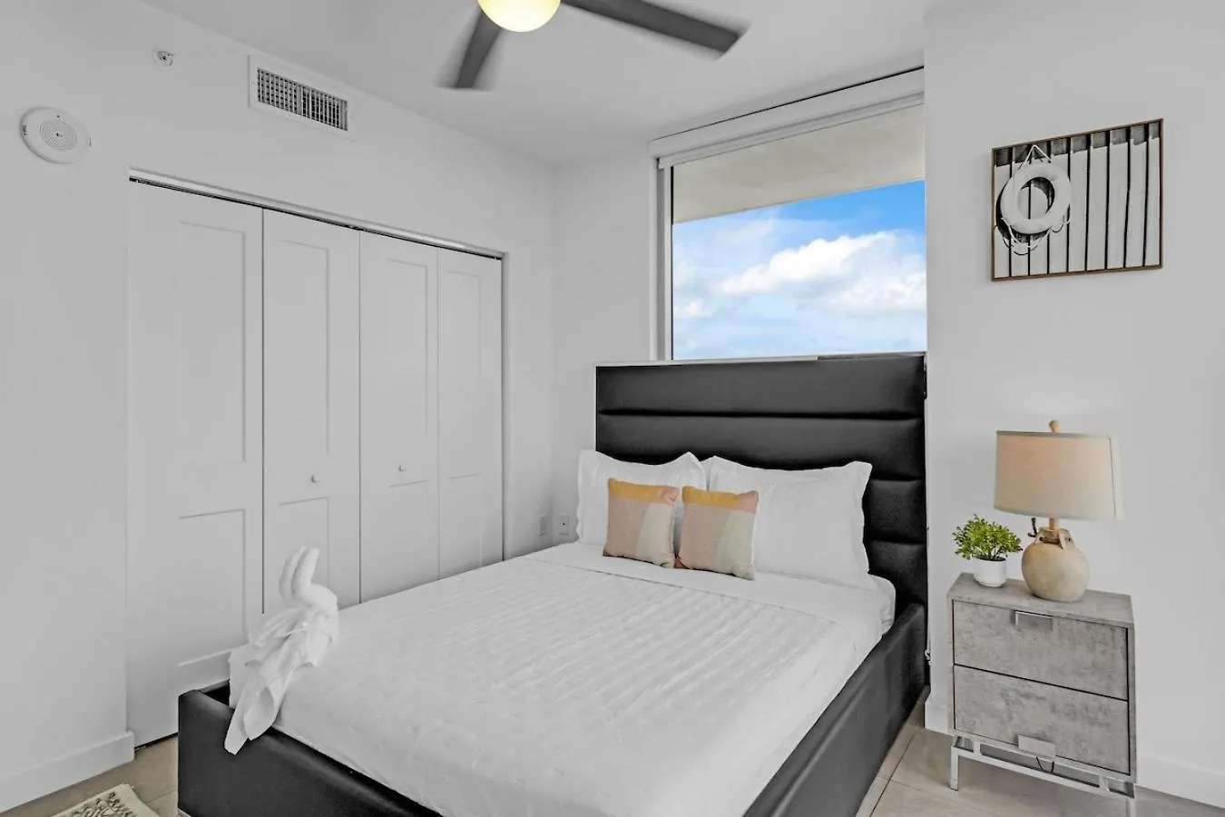 Prime Location 3 Bed Gem Near Brickell With Parking Miami