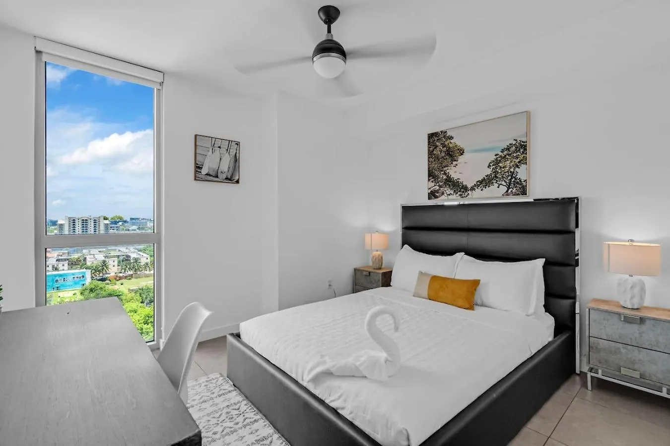 Prime Location 3 Bed Gem Near Brickell With Parking