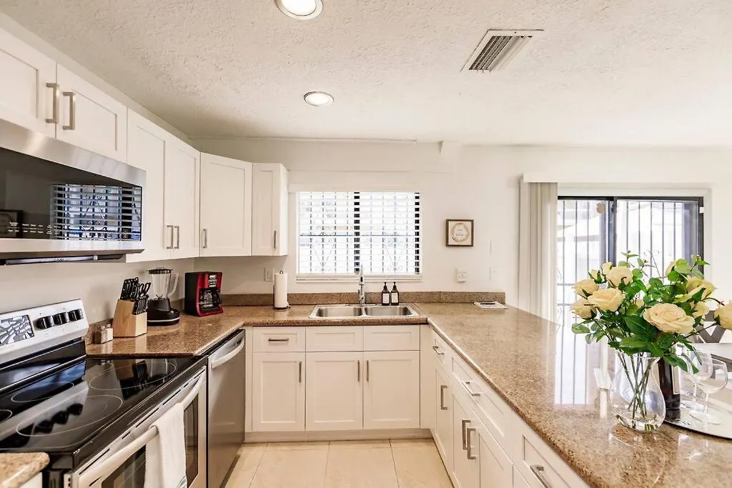 Oasis 7 Mins To Dolphin Mall Mia Ps4 Games Apartmán Miami