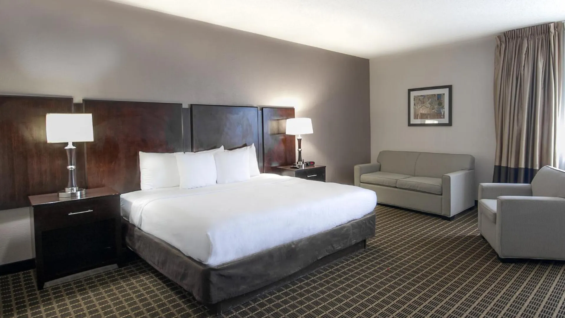 Clarion & Miami International Airport