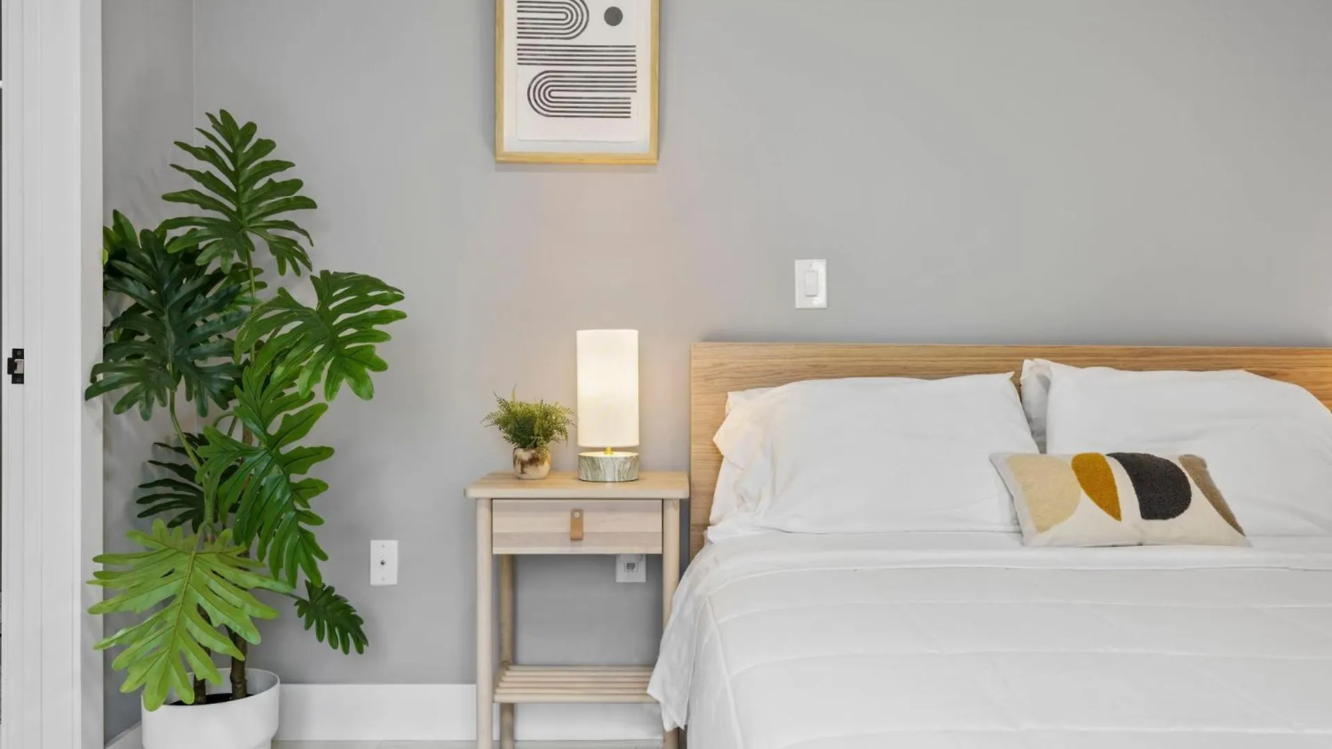 Beautifully Designed Studio In Miami