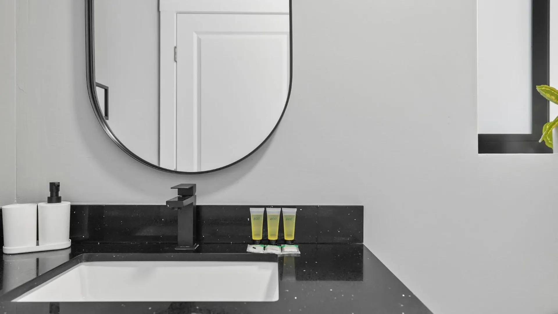 Apartment Beautifully Designed Studio In *