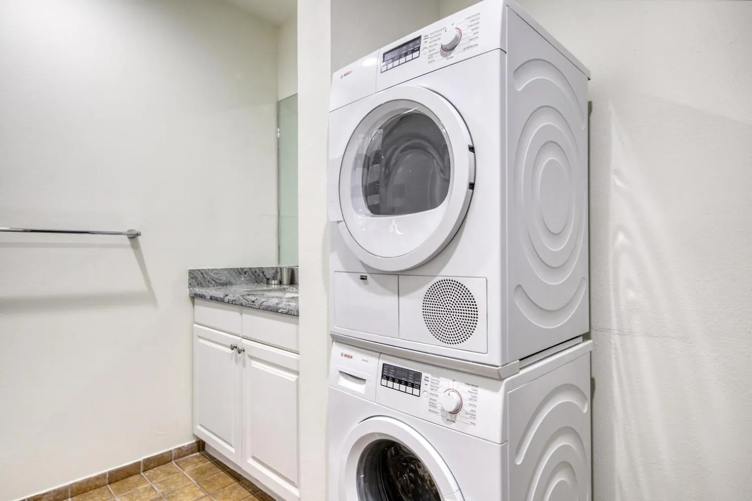 Downtown 1 Bedroom W Wd Near Bus Stations Mia-29 Appartement