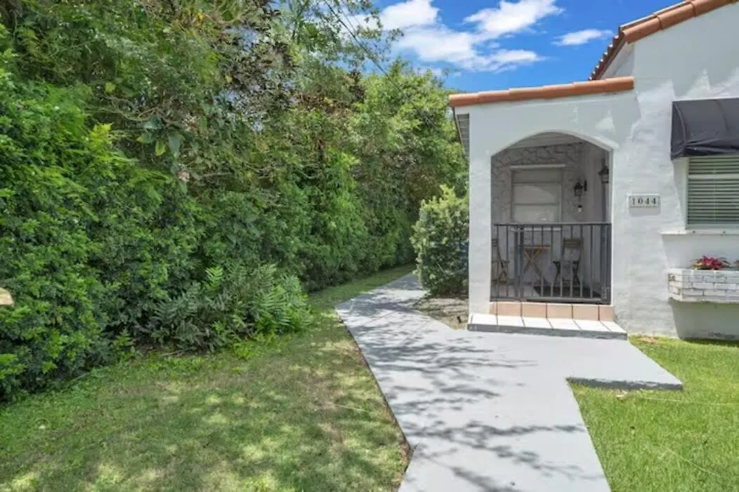 Spacious 2-2 In Heart Of Calle 8 - Family Nyaraló *