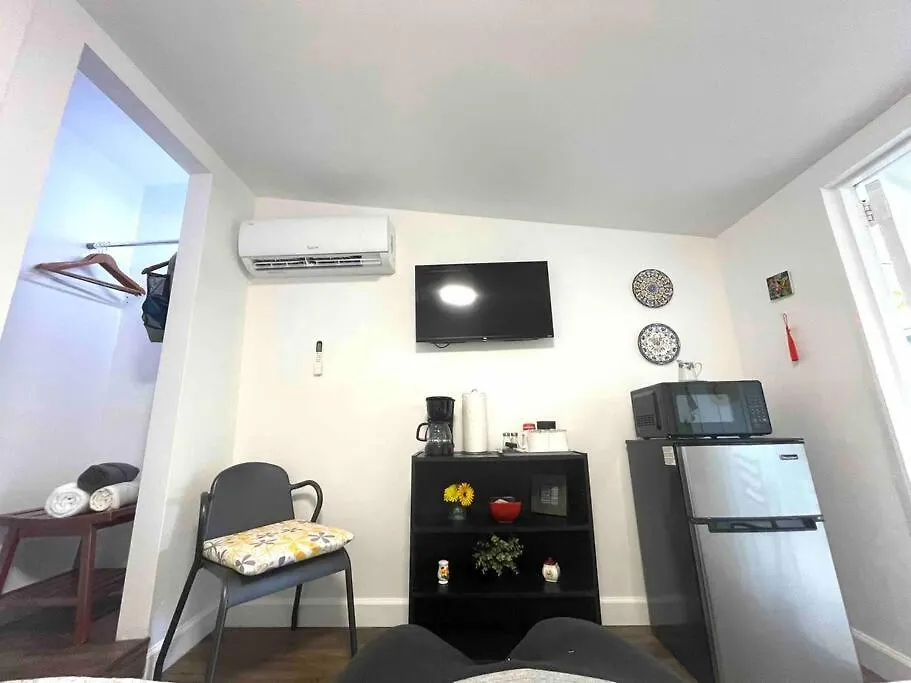 Apartment Independent In Little Havana Miami