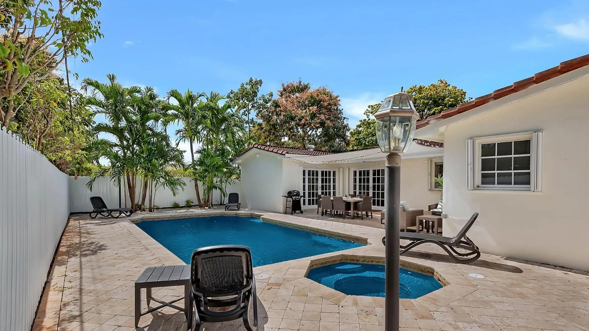 Apartamento Gated Blanca 5br 3ba With Heated Pool & Bbq Miami