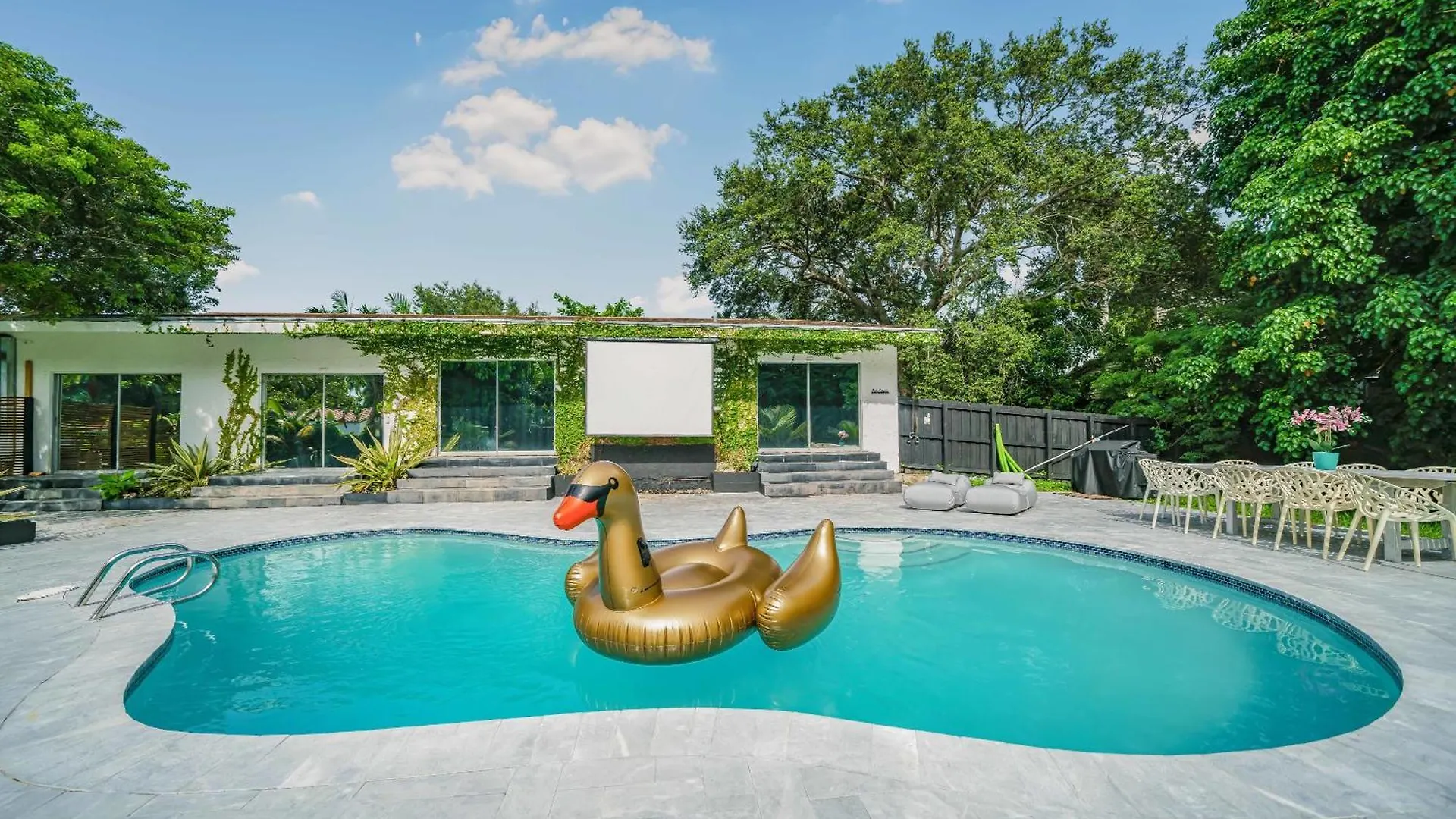 Villa New Jungle Paradise Heated Pool Bbq Soccer *