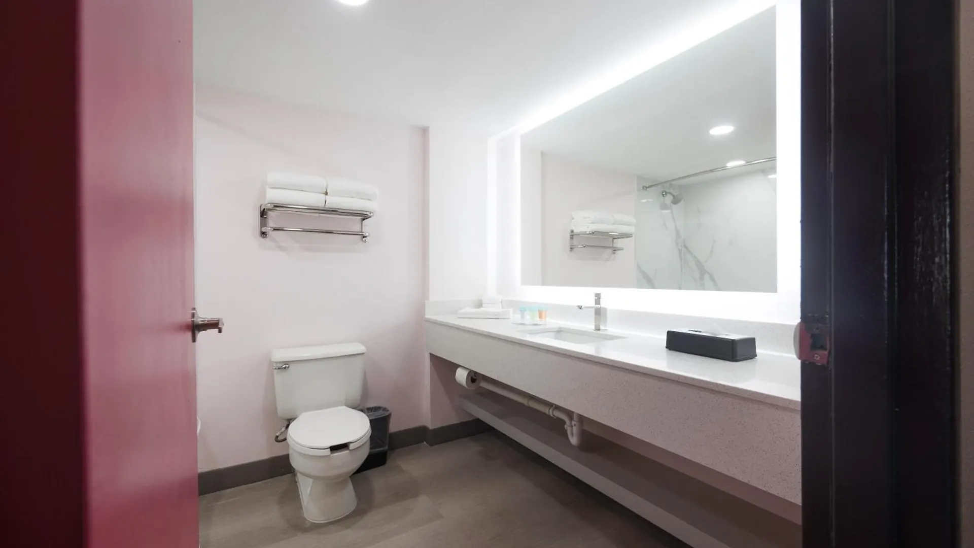 Airport Hotel