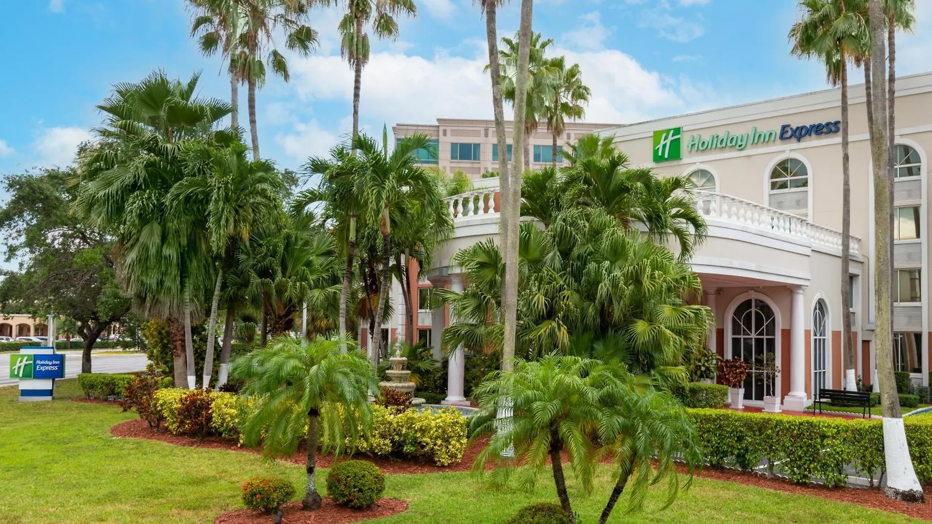 Express Miami Airport Area By Ihg Hotel 3*