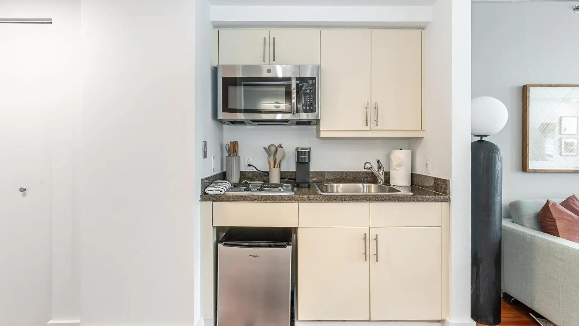 Renovated Coconut Grove Includes Parking *