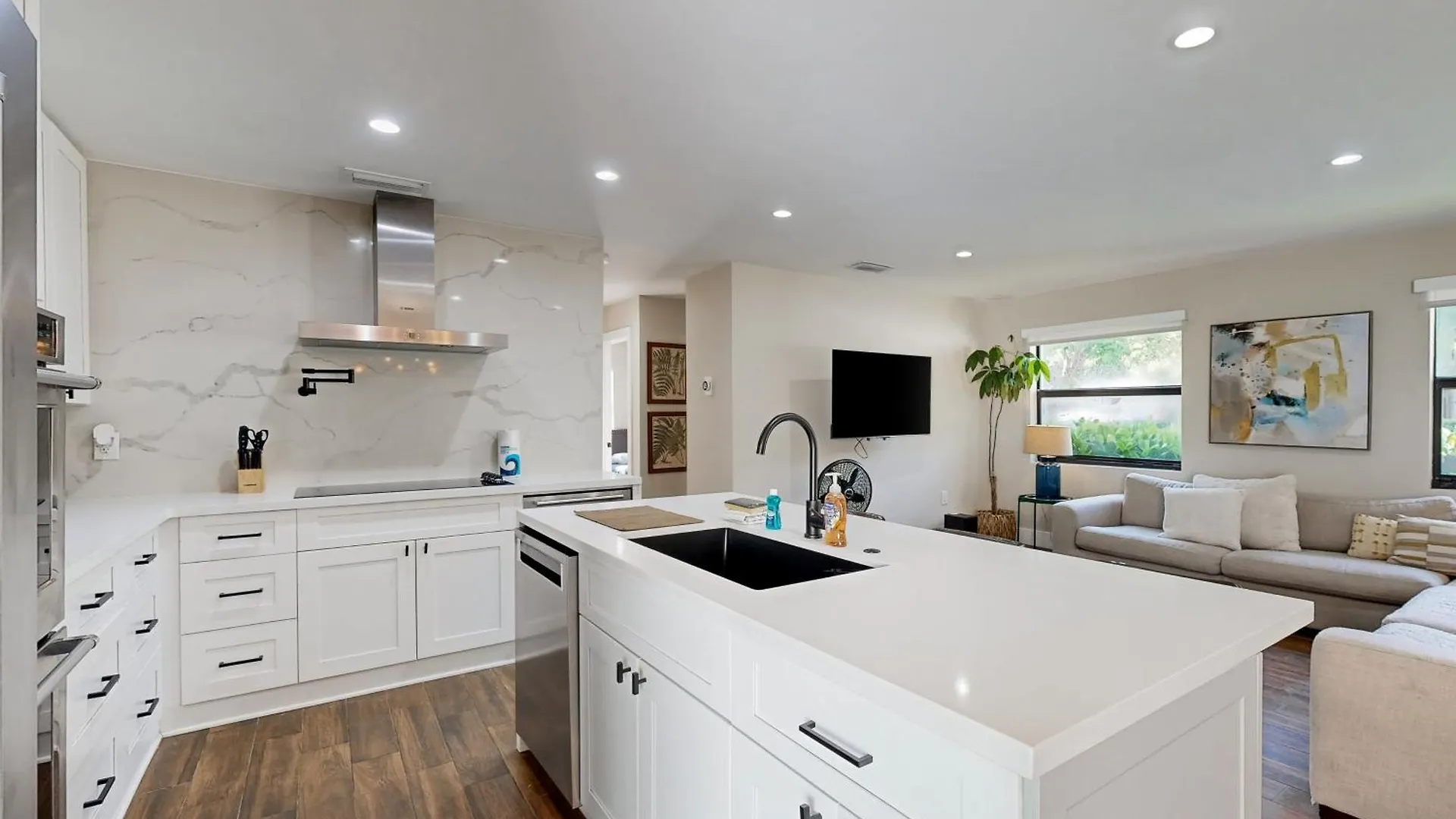 Mid-century Modern Oasis