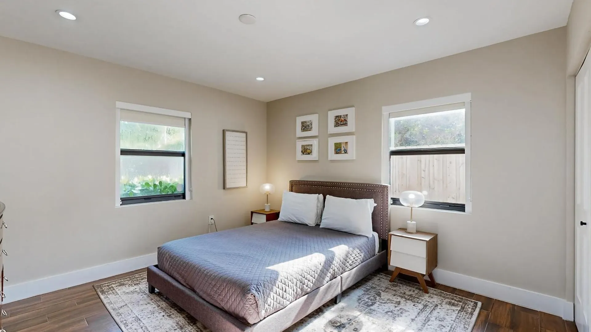 Mid-century Modern Oasis 度假居 *