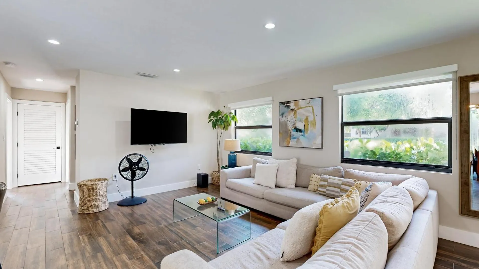 度假居 Mid-century Modern Oasis