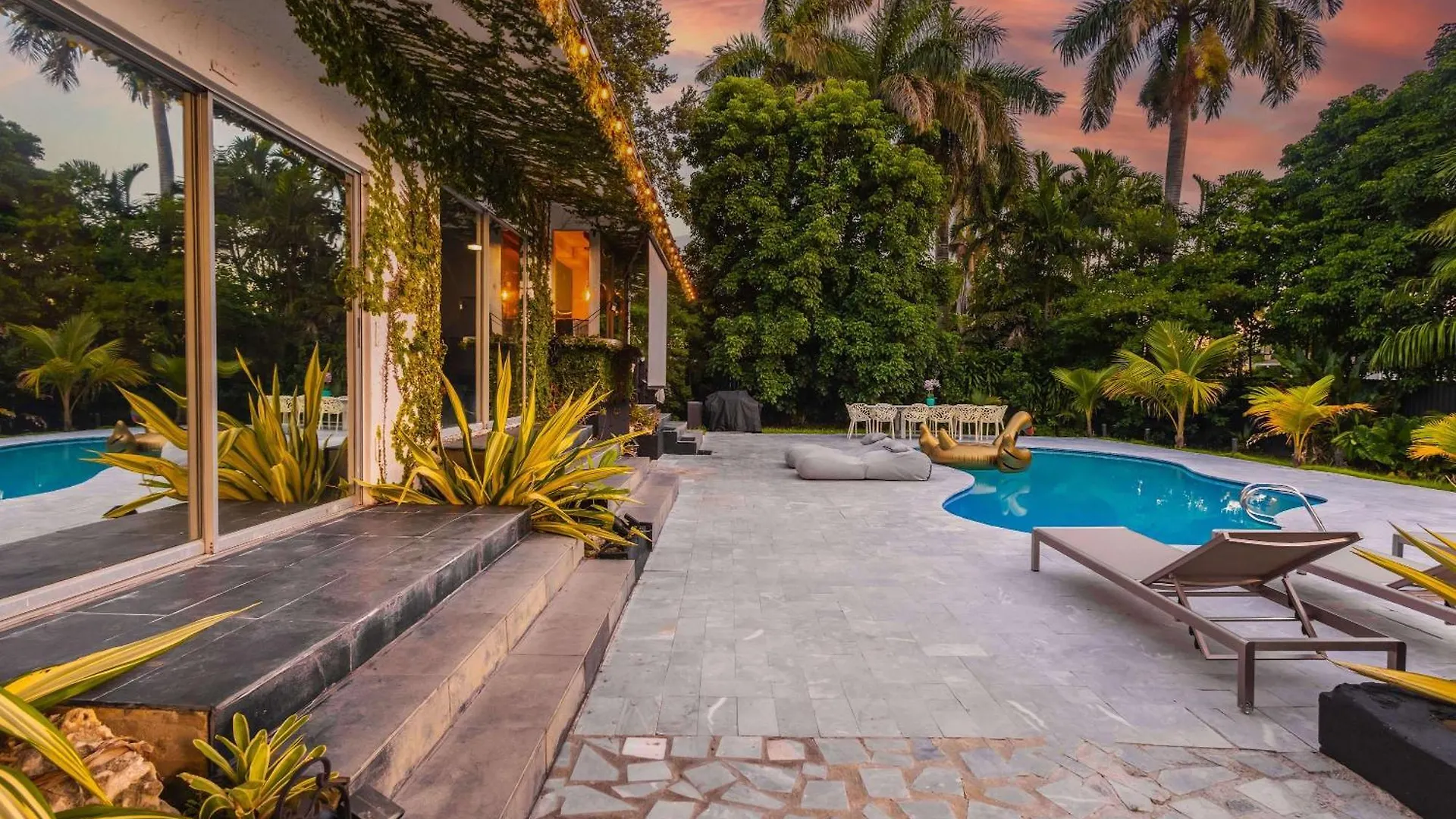 New Jungle Paradise Heated Pool Bbq Soccer Villa