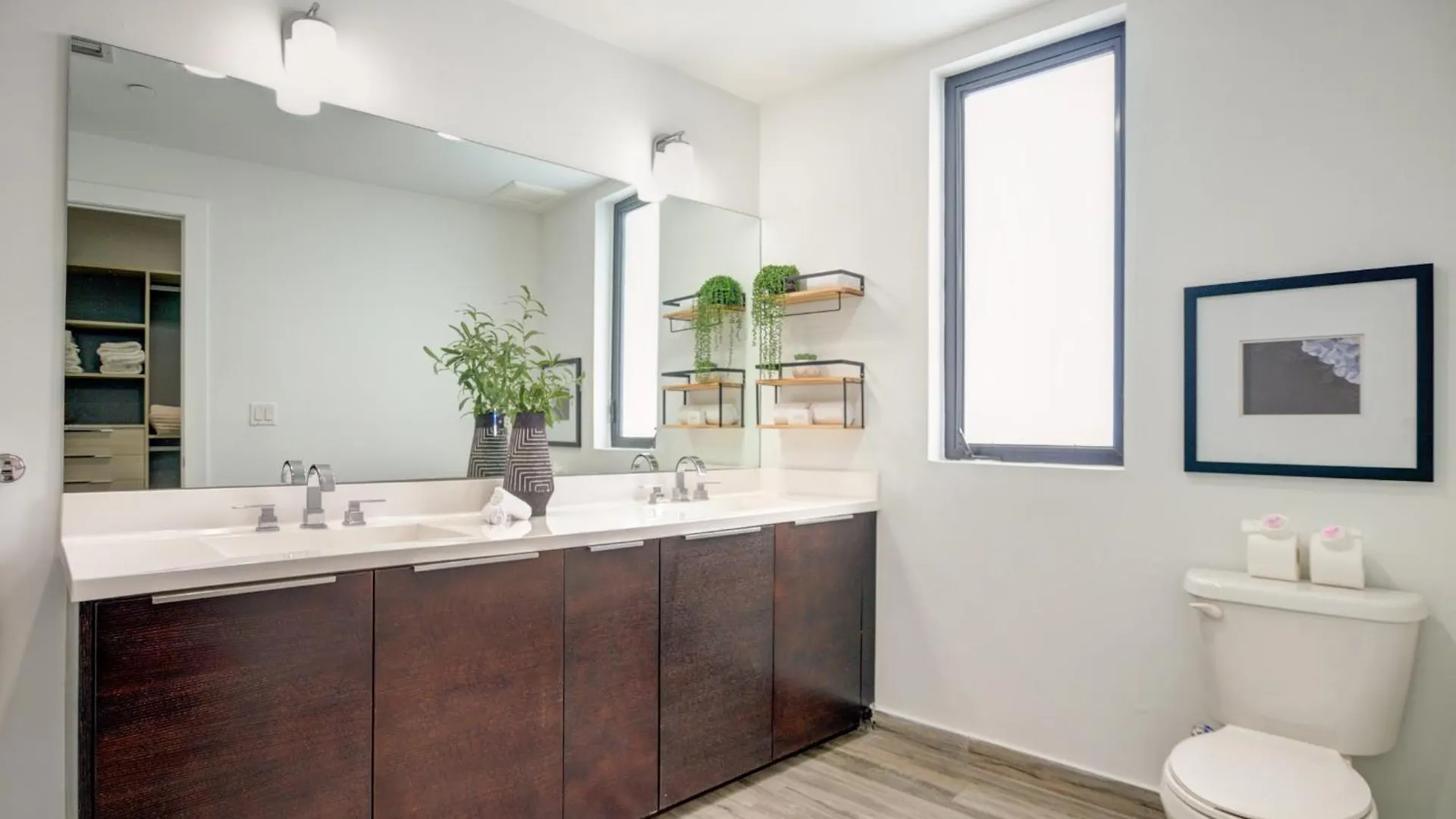 Modern 3br Ph With Rooftop Plunge Pool In *