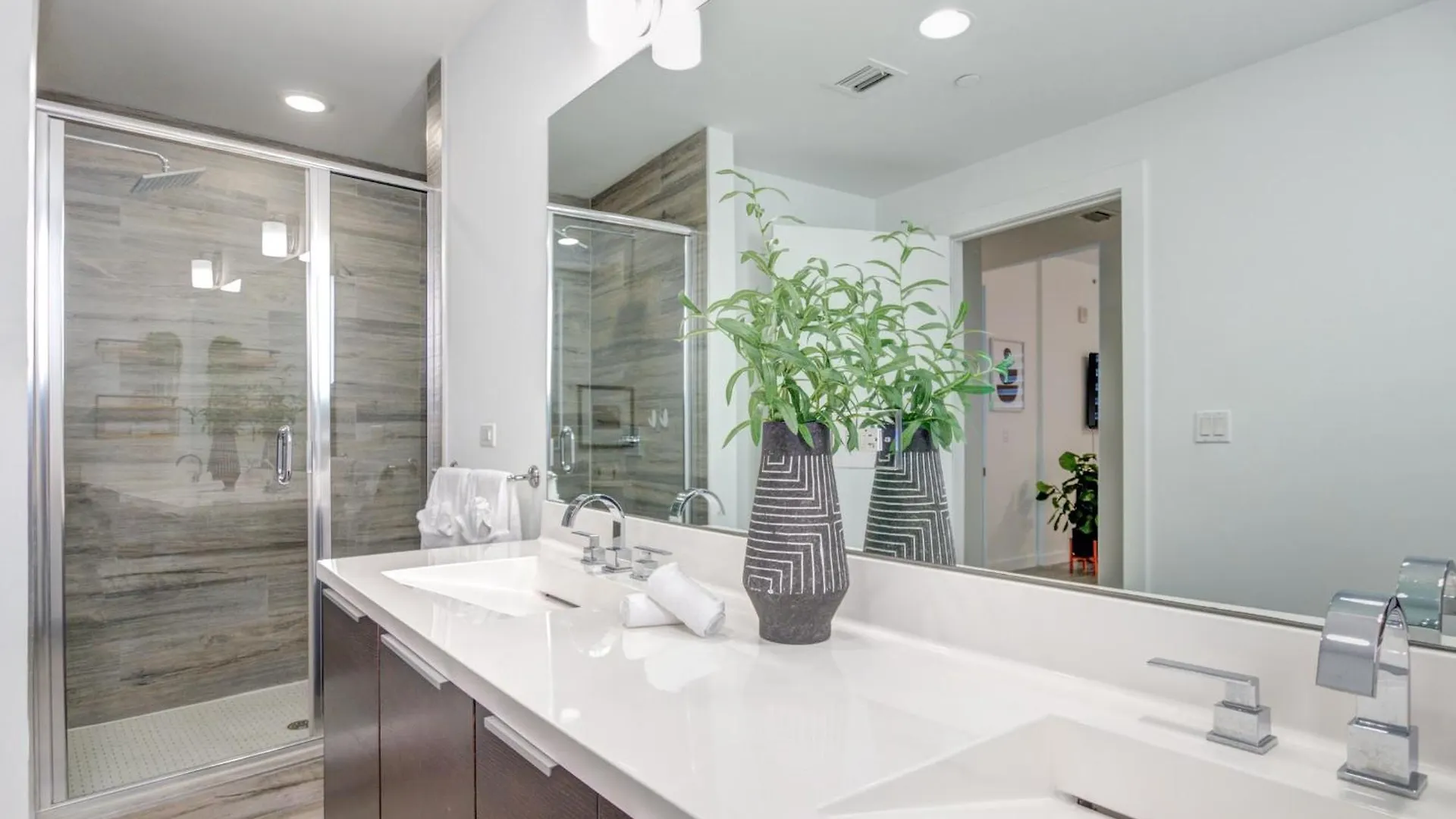 Lejlighed Modern 3br Ph With Rooftop Plunge Pool In *