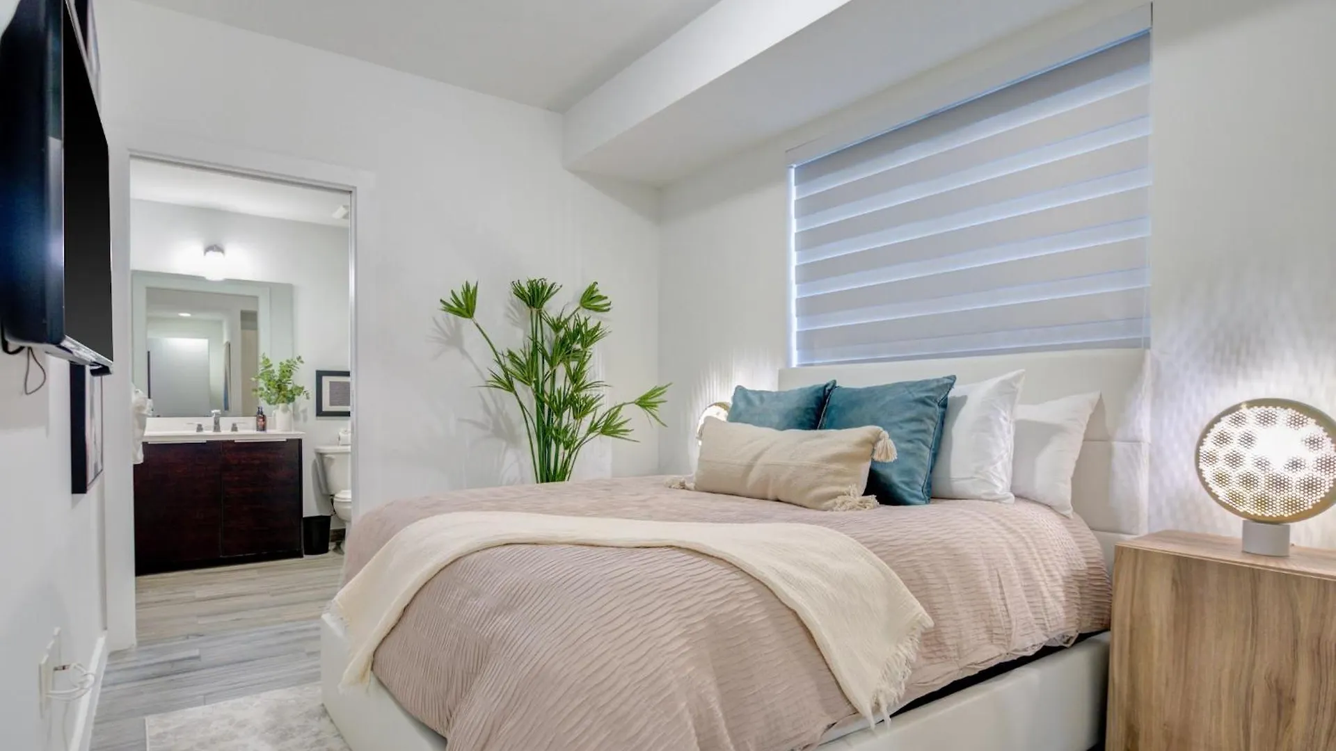 Lejlighed Modern 3br Ph With Rooftop Plunge Pool In