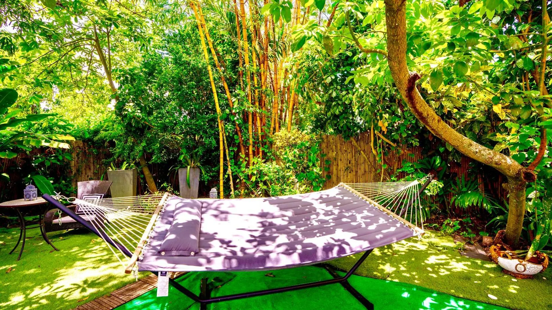Entire Private Beautiful 2 Bedroom Den House With Gated Front&back Yard And Free Parking 10min Drive To *