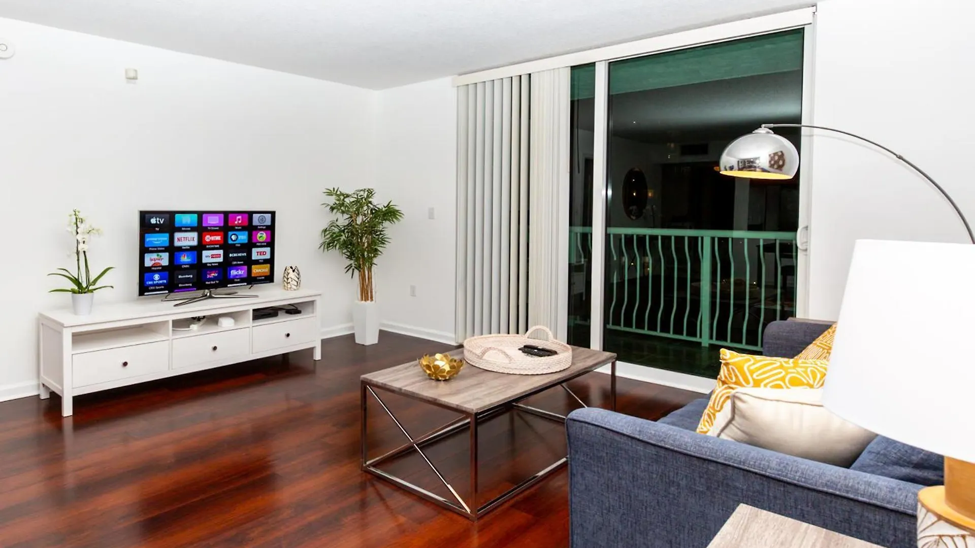 Star Yellow Brickell *