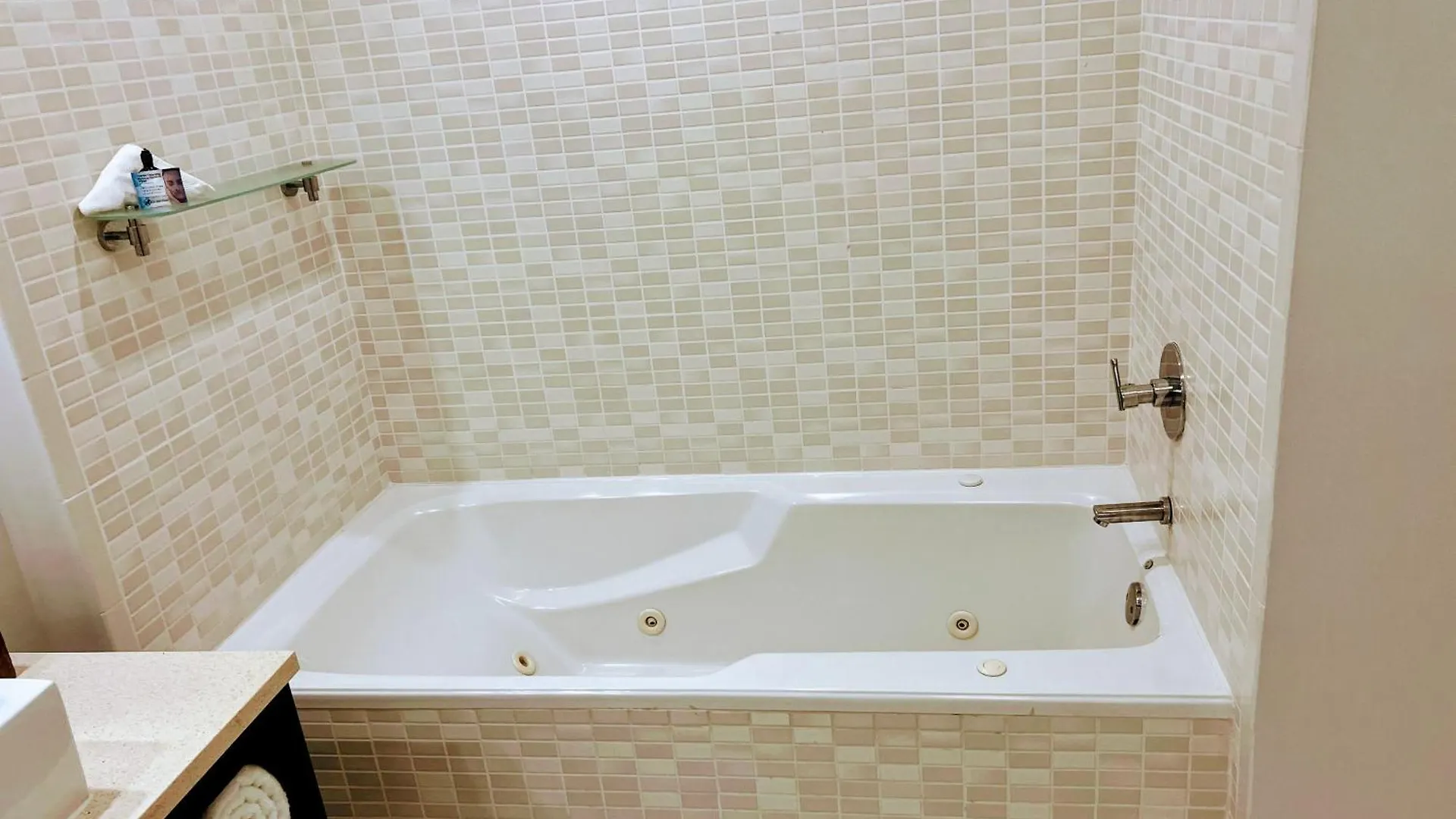 Apartment Doral Pool 310 By Waveproperties Miami