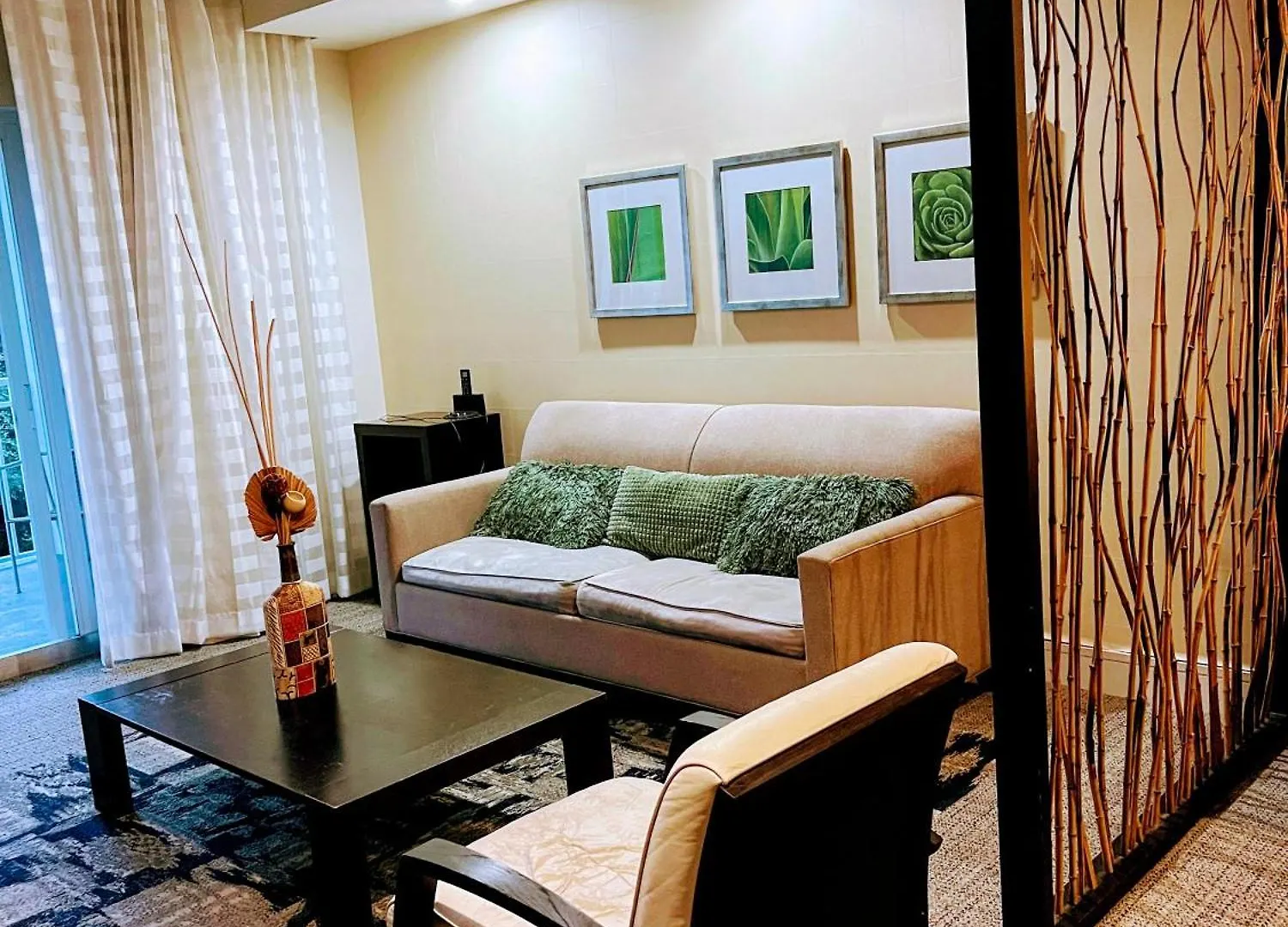 Doral Pool 310 By Waveproperties * Miami