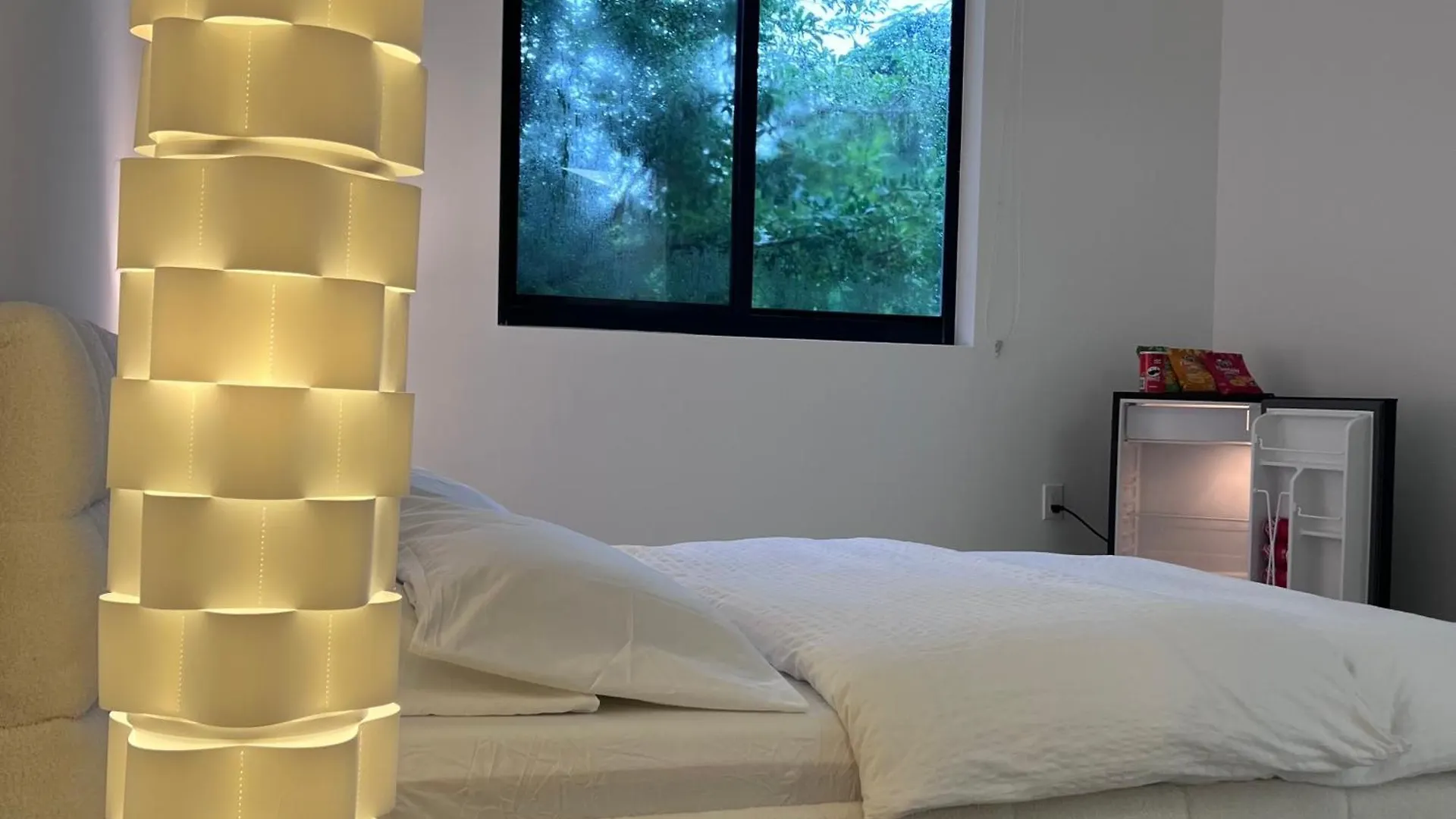 Master Bed In Calle Ocho Homestay
