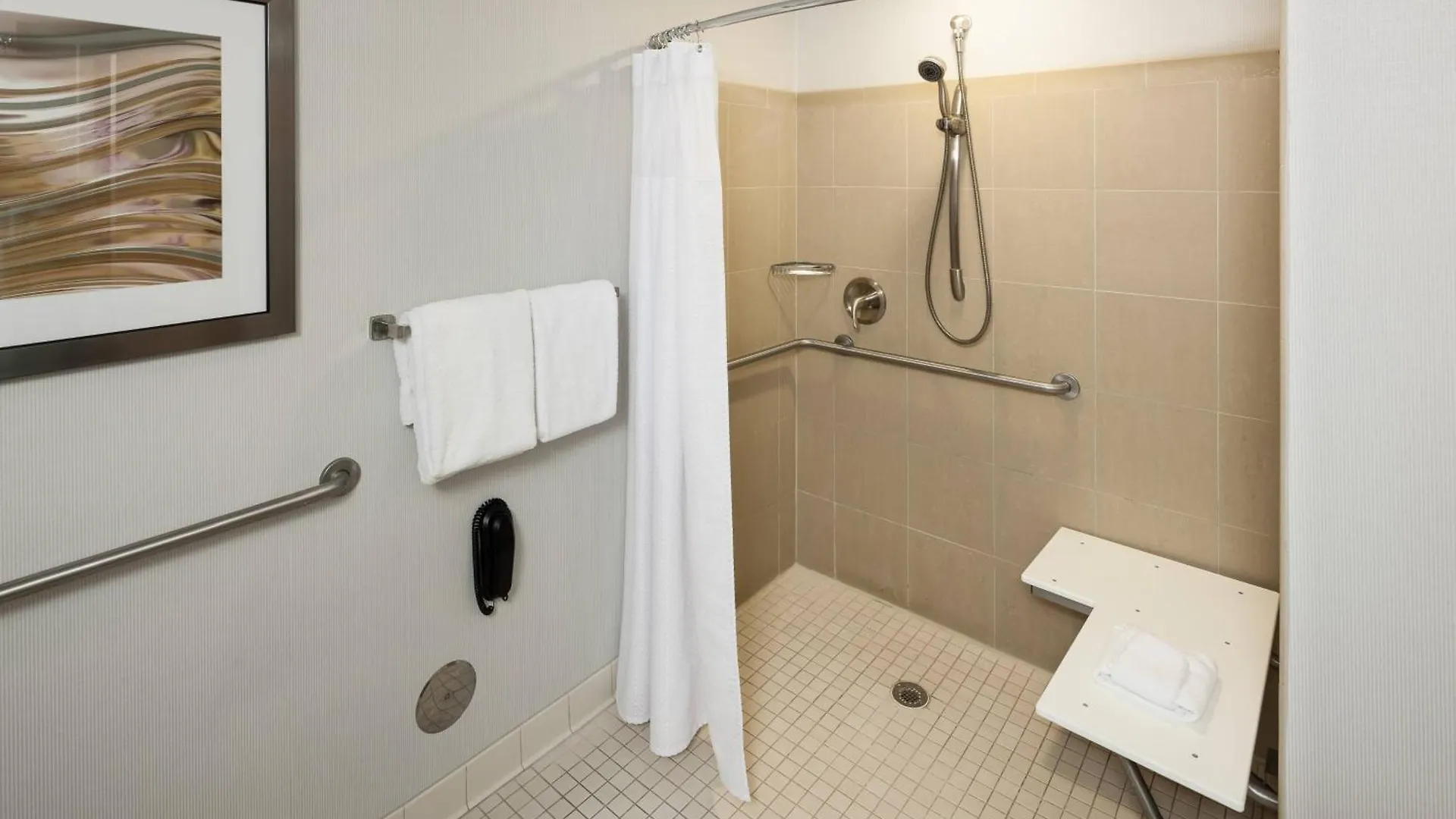 Courtyard By Marriott Miami At Dolphin Mall Hotel 3*
