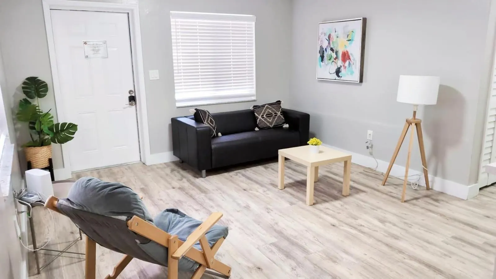 Semesterbostad *beautiful Family House 3 Bd/2 Bathrooms+backyard* Miami