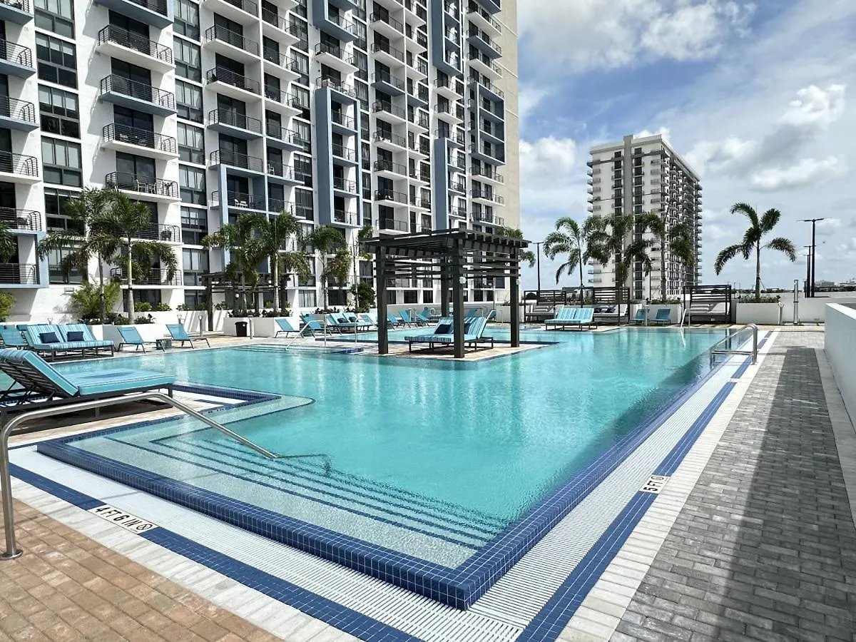 公寓 Doral With Fabulous View *